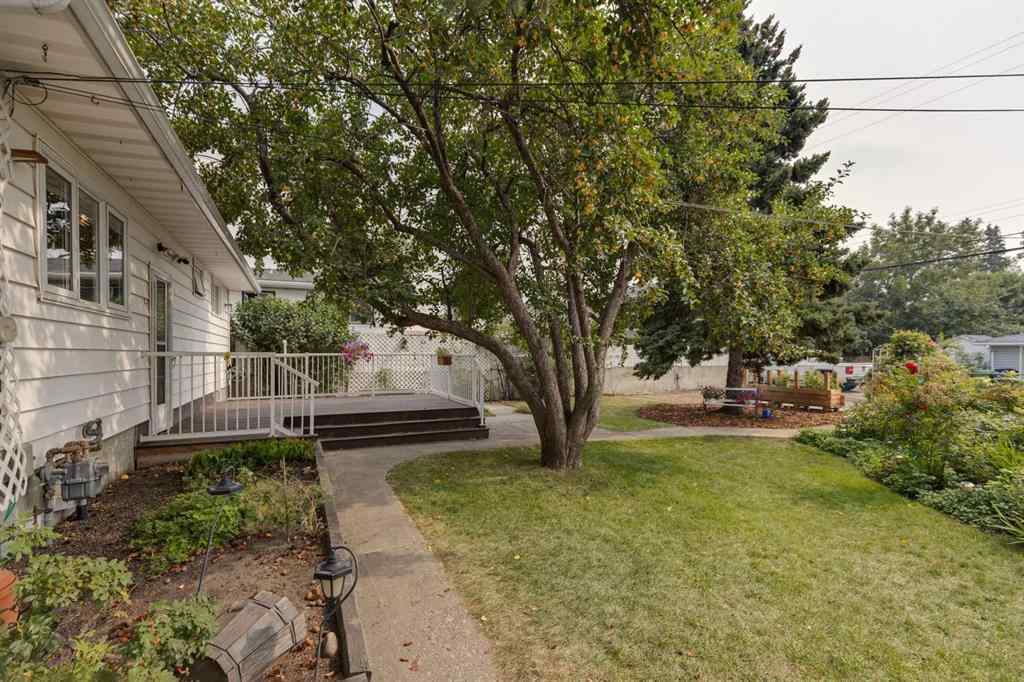 MLS® A2254173 - 429 3 Avenue NE in The Village Airdrie, Residential