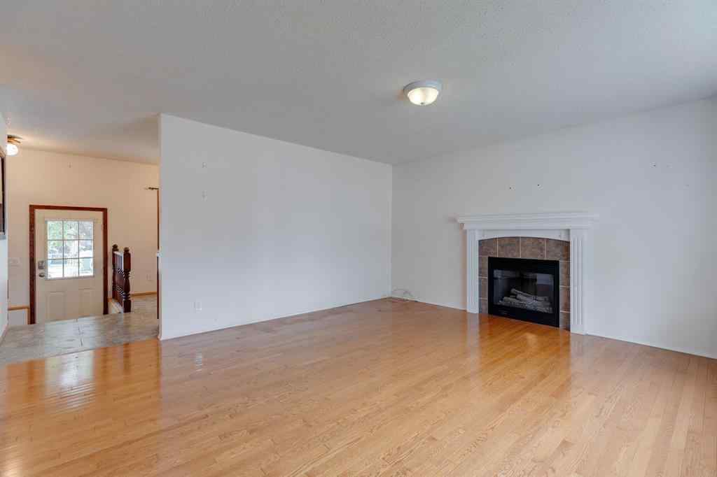 MLS® A2254173 - 429 3 Avenue NE in The Village Airdrie, Residential