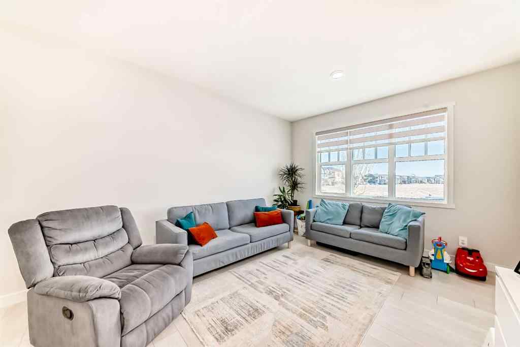 MLS® A2254182 - 95 Heirloom Boulevard SE in Rangeview Calgary, Residential