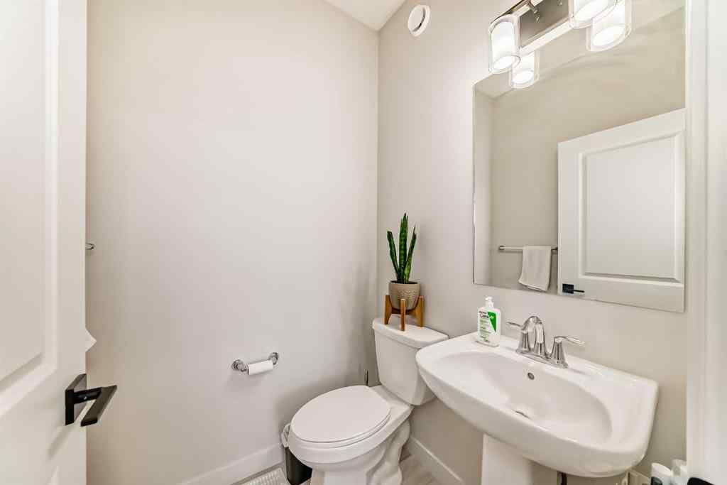 MLS® A2254182 - 95 Heirloom Boulevard SE in Rangeview Calgary, Residential