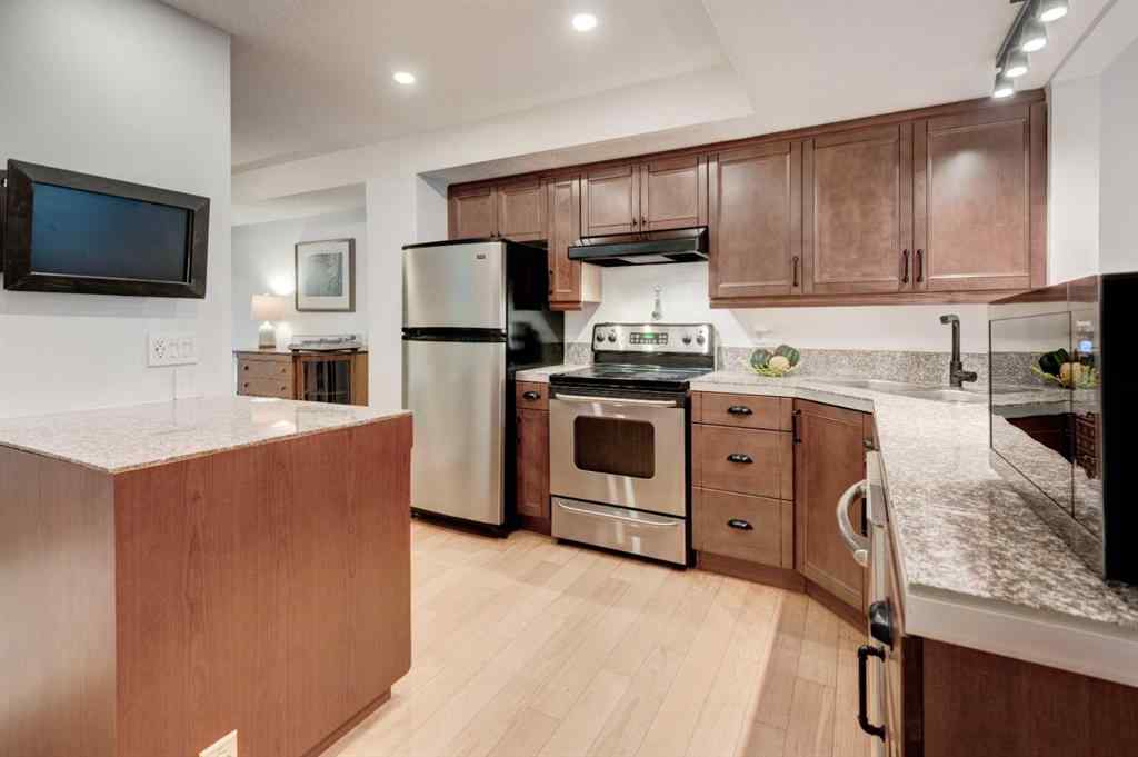 MLS® A2254184 - 3115 43 Street SW in Glenbrook Calgary, Residential