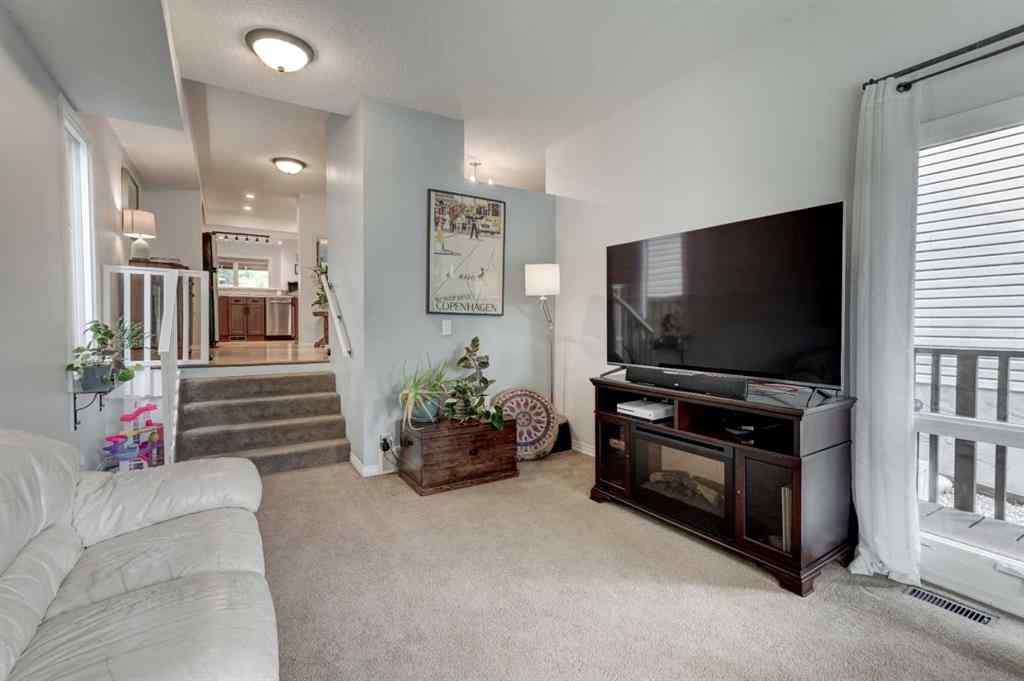 MLS® A2254184 - 3115 43 Street SW in Glenbrook Calgary, Residential