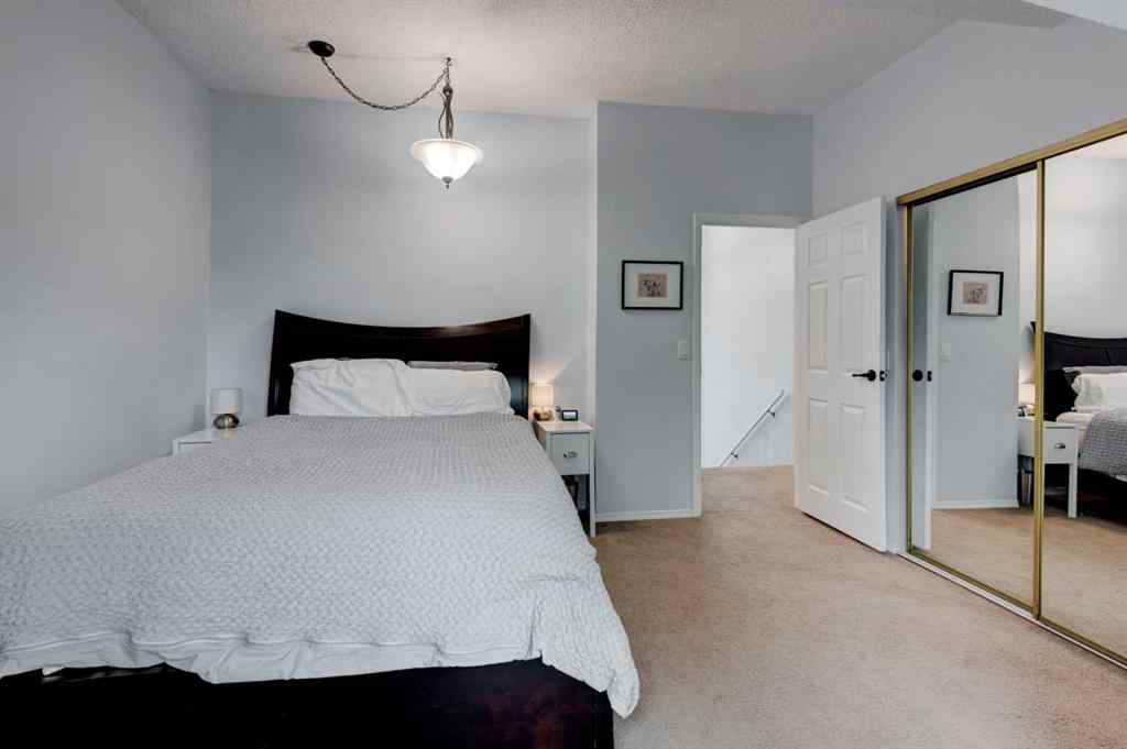 MLS® A2254184 - 3115 43 Street SW in Glenbrook Calgary, Residential
