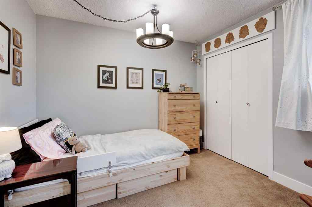 MLS® A2254184 - 3115 43 Street SW in Glenbrook Calgary, Residential
