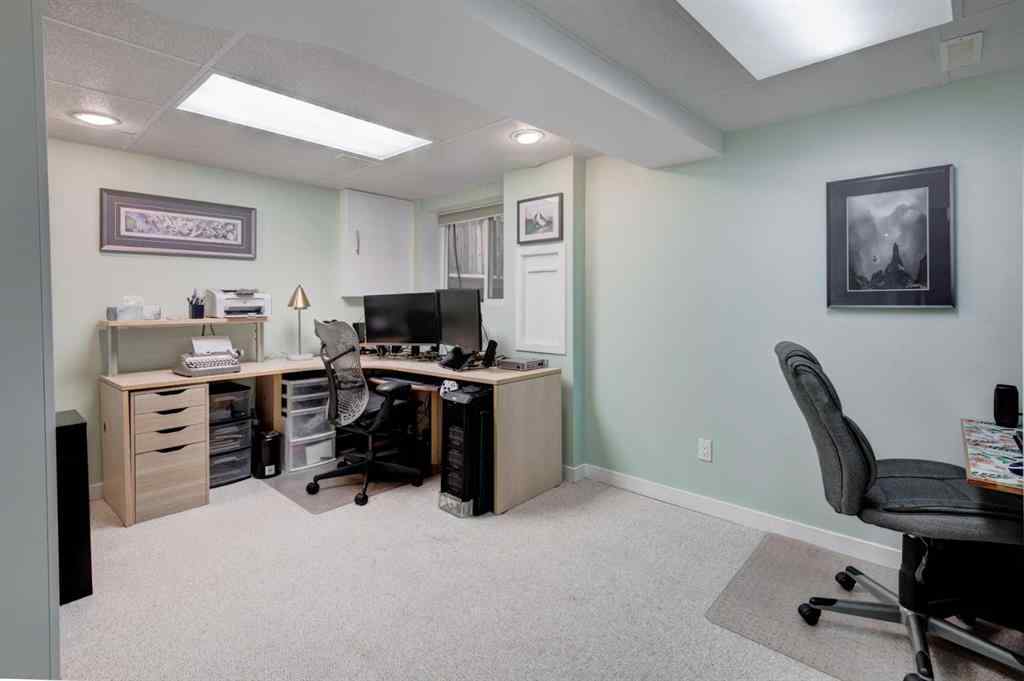 MLS® A2254184 - 3115 43 Street SW in Glenbrook Calgary, Residential