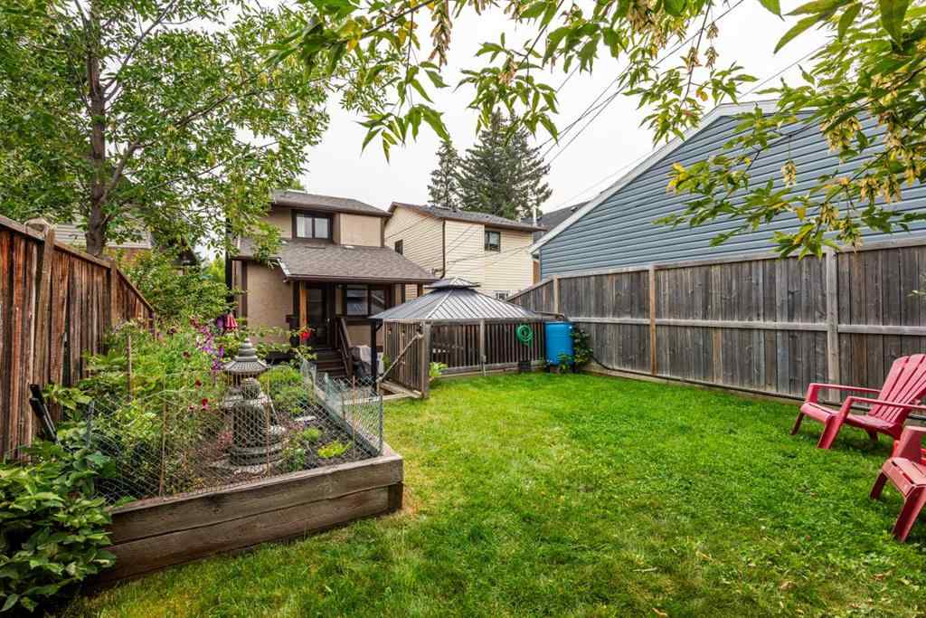 MLS® A2254184 - 3115 43 Street SW in Glenbrook Calgary, Residential