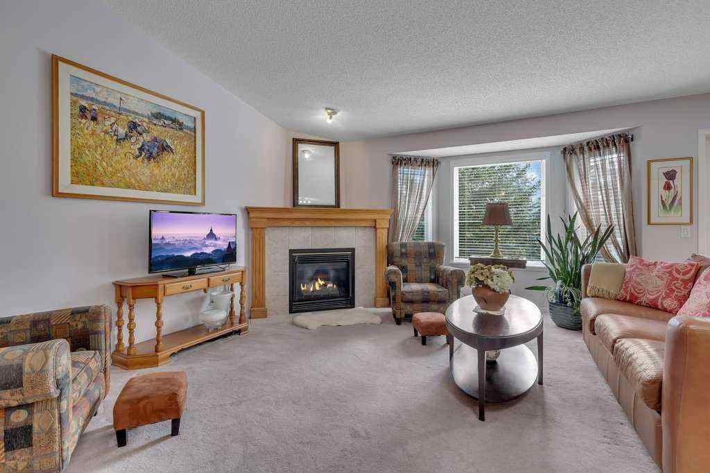 MLS® A2254188 - 180 Valley Ridge Heights NW in Valley Ridge Calgary, Residential