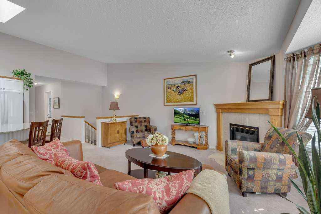MLS® A2254188 - 180 Valley Ridge Heights NW in Valley Ridge Calgary, Residential