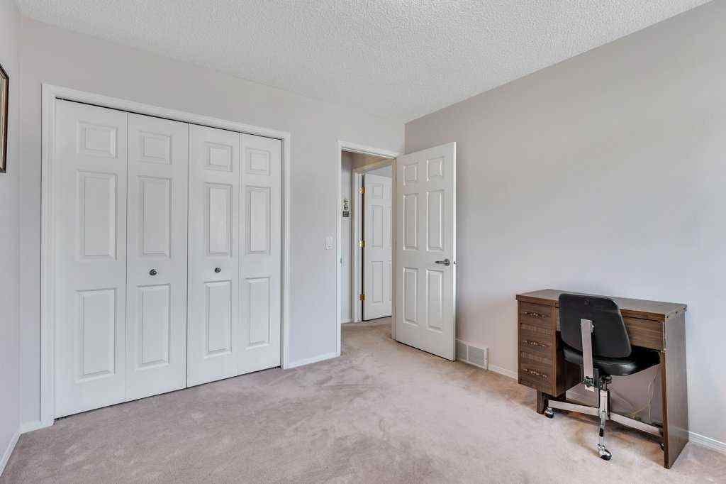 MLS® A2254188 - 180 Valley Ridge Heights NW in Valley Ridge Calgary, Residential