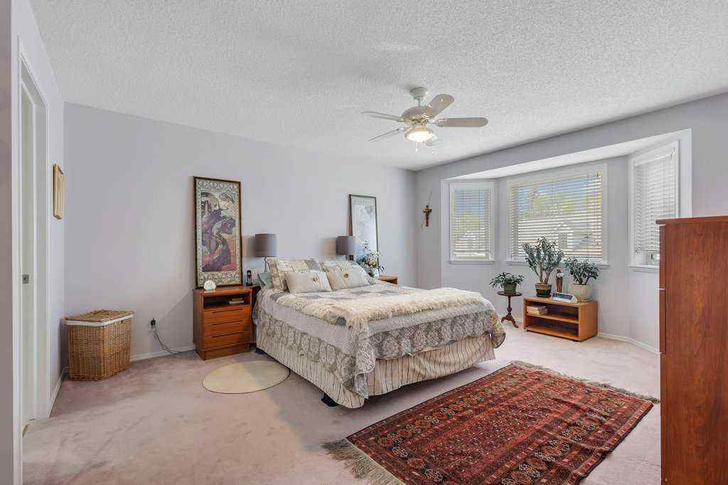 MLS® A2254188 - 180 Valley Ridge Heights NW in Valley Ridge Calgary, Residential