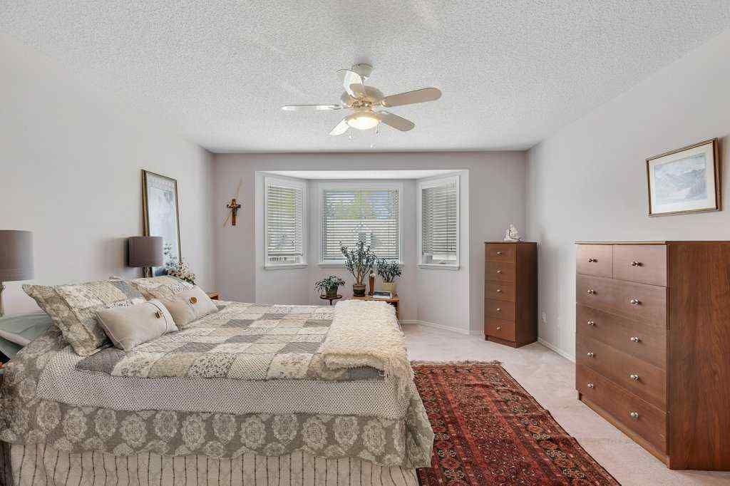 MLS® A2254188 - 180 Valley Ridge Heights NW in Valley Ridge Calgary, Residential