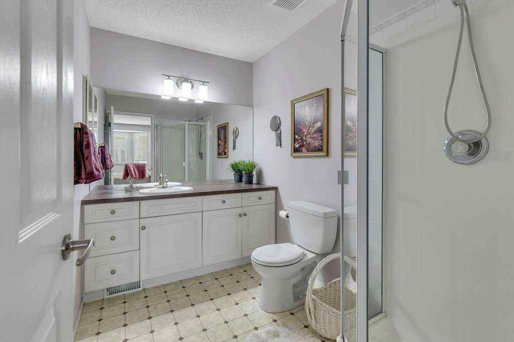 MLS® A2254188 - 180 Valley Ridge Heights NW in Valley Ridge Calgary, Residential