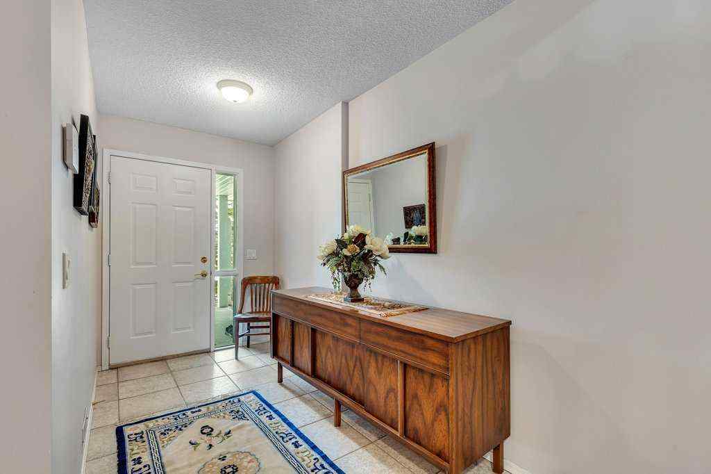 MLS® A2254188 - 180 Valley Ridge Heights NW in Valley Ridge Calgary, Residential