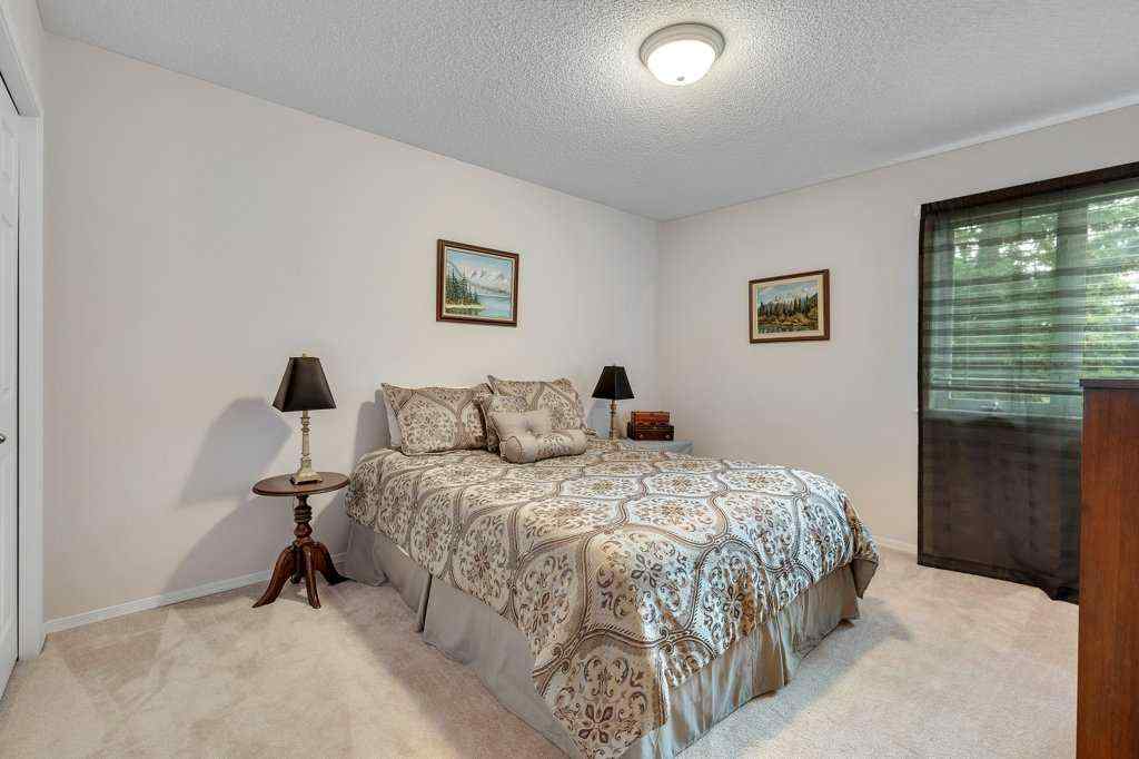MLS® A2254188 - 180 Valley Ridge Heights NW in Valley Ridge Calgary, Residential