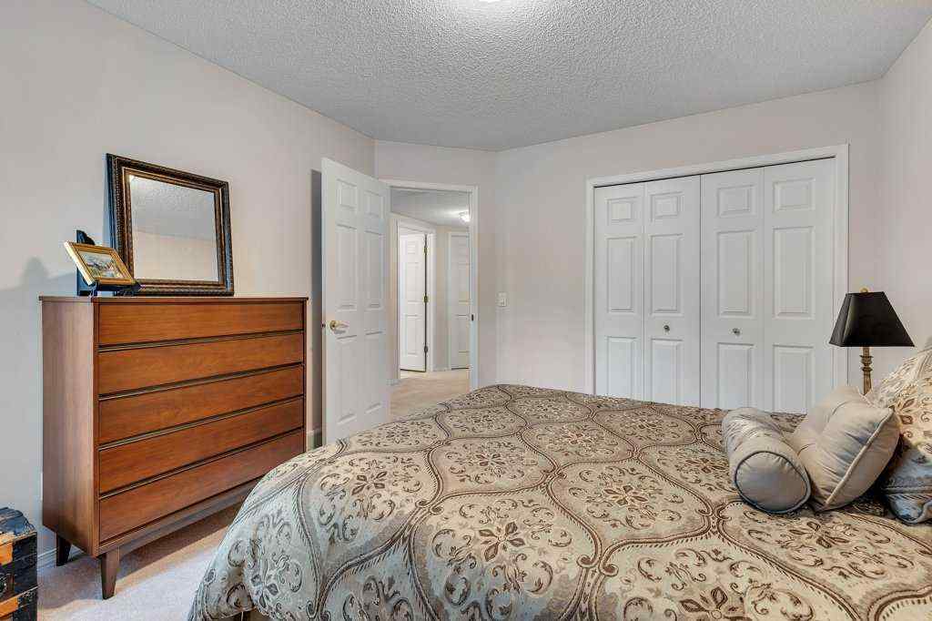 MLS® A2254188 - 180 Valley Ridge Heights NW in Valley Ridge Calgary, Residential
