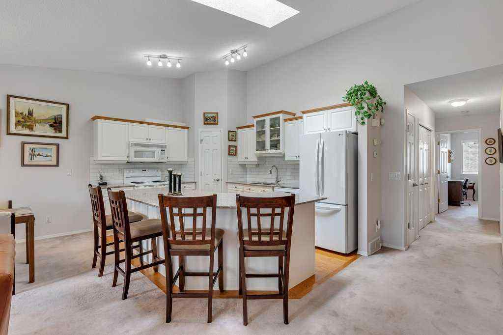 MLS® A2254188 - 180 Valley Ridge Heights NW in Valley Ridge Calgary, Residential