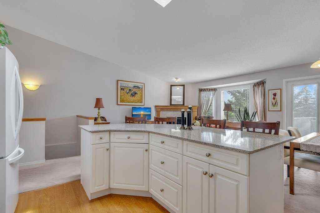 MLS® A2254188 - 180 Valley Ridge Heights NW in Valley Ridge Calgary, Residential