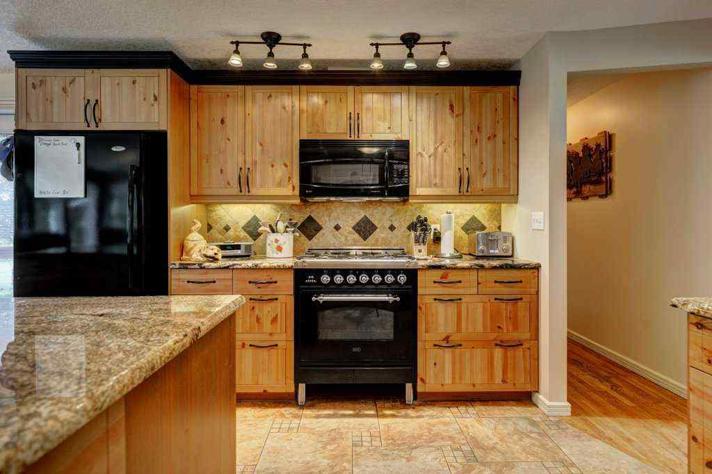 MLS® A2254190 - 2193 434 Avenue E in NONE Rural Foothills County, Residential