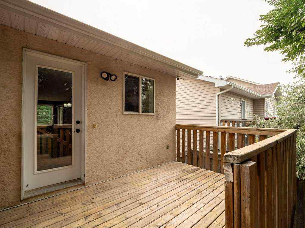 MLS® A2254200 - 11 Rivercrest Court W in Riverstone Lethbridge, Residential