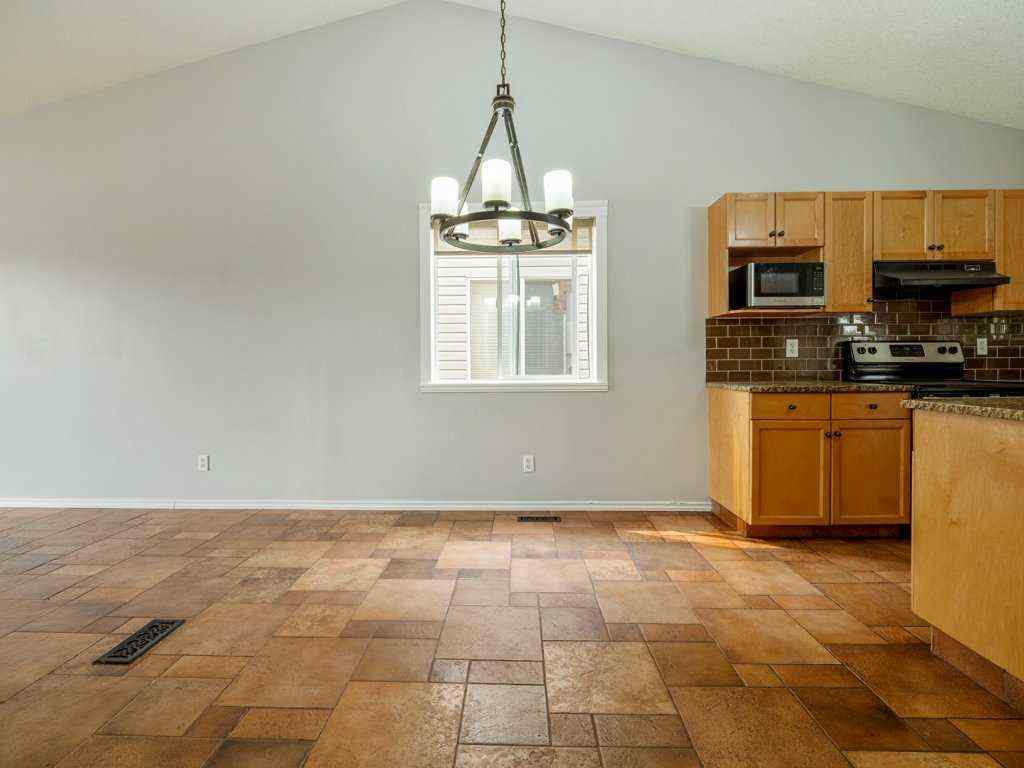 MLS® A2254200 - 11 Rivercrest Court W in Riverstone Lethbridge, Residential