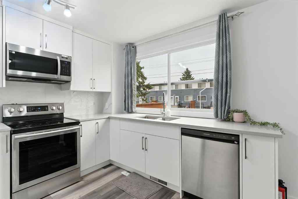 MLS® A2254202 - Unit #346 2211 19 Street NE in Vista Heights Calgary, Residential