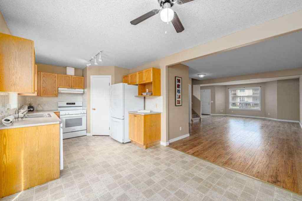 MLS® A2254211 - 1403 Eagleview Place NW in Eagleview Estates High River, Residential