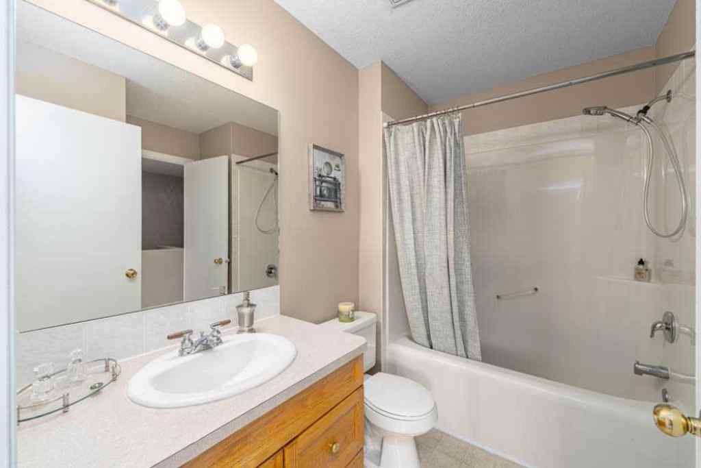 MLS® A2254211 - 1403 Eagleview Place NW in Eagleview Estates High River, Residential