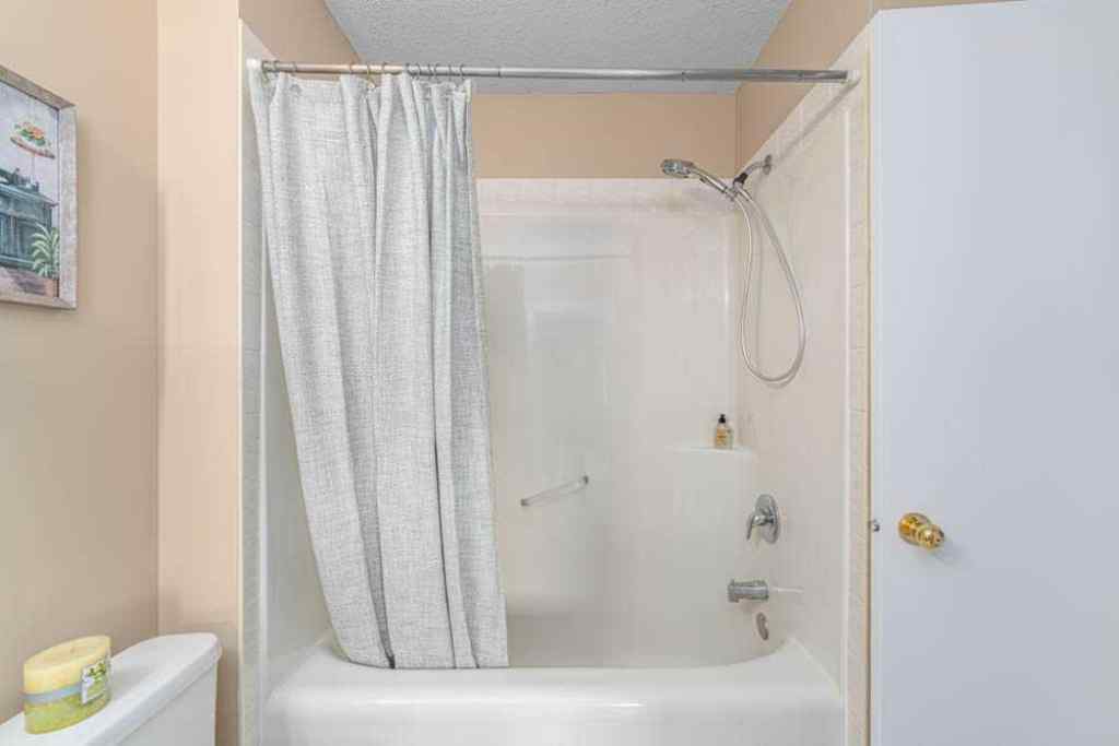 MLS® A2254211 - 1403 Eagleview Place NW in Eagleview Estates High River, Residential