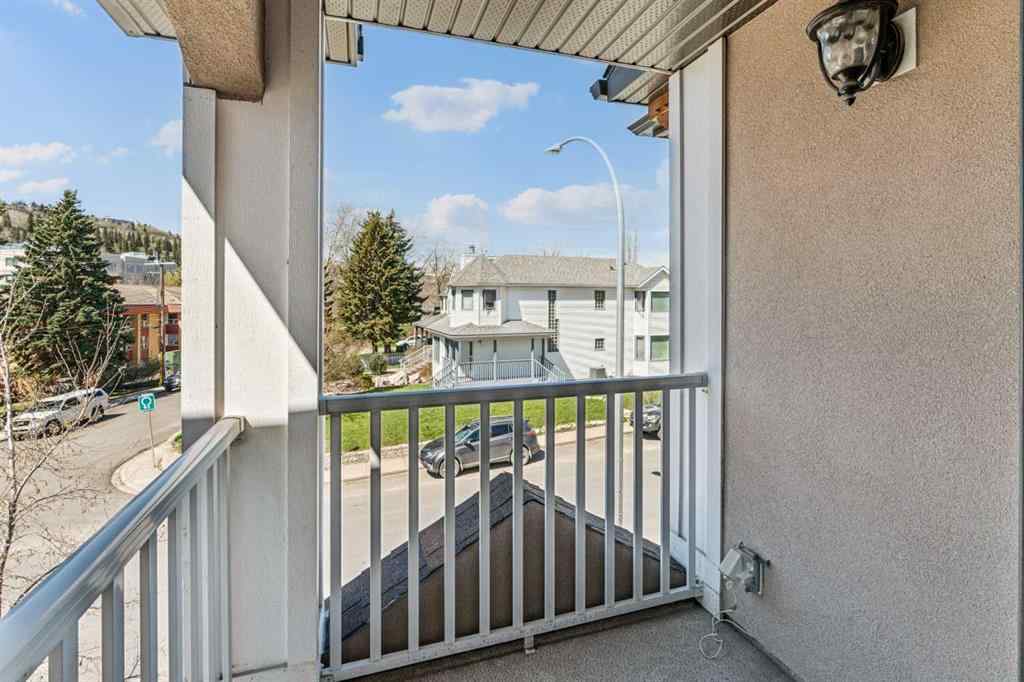 MLS® A2254212 - 4538 Montgomery Avenue NW in Montgomery Calgary, Residential