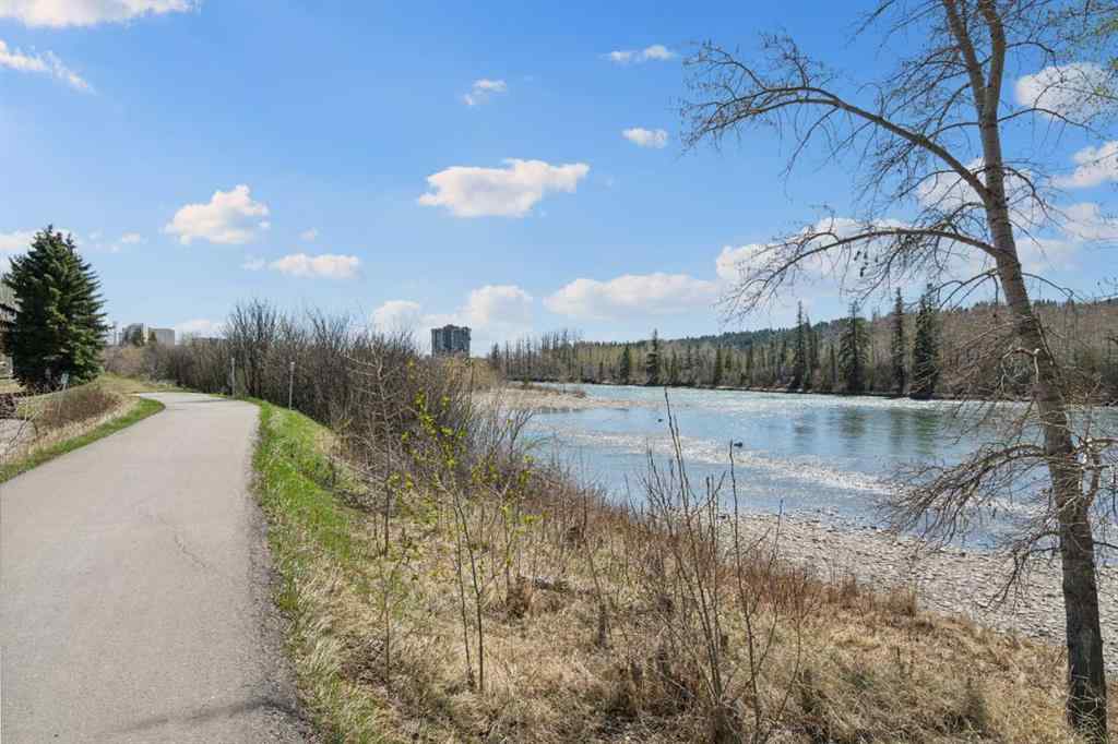 MLS® A2254212 - 4538 Montgomery Avenue NW in Montgomery Calgary, Residential