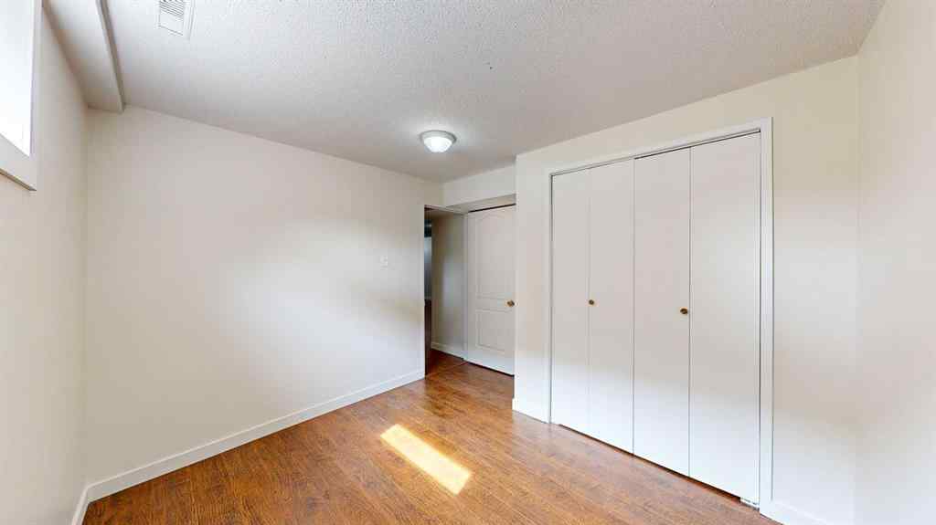 MLS® A2254217 - 35 Ewart Crescent SE in Ross Glen Medicine Hat, Residential