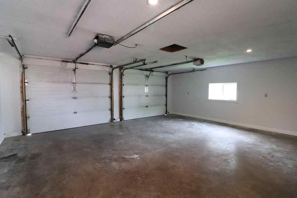 MLS® A2254217 - 35 Ewart Crescent SE in Ross Glen Medicine Hat, Residential