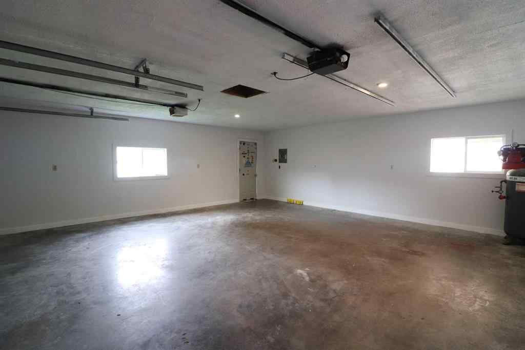 MLS® A2254217 - 35 Ewart Crescent SE in Ross Glen Medicine Hat, Residential