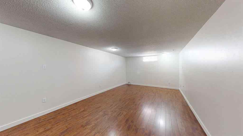 MLS® A2254217 - 35 Ewart Crescent SE in Ross Glen Medicine Hat, Residential