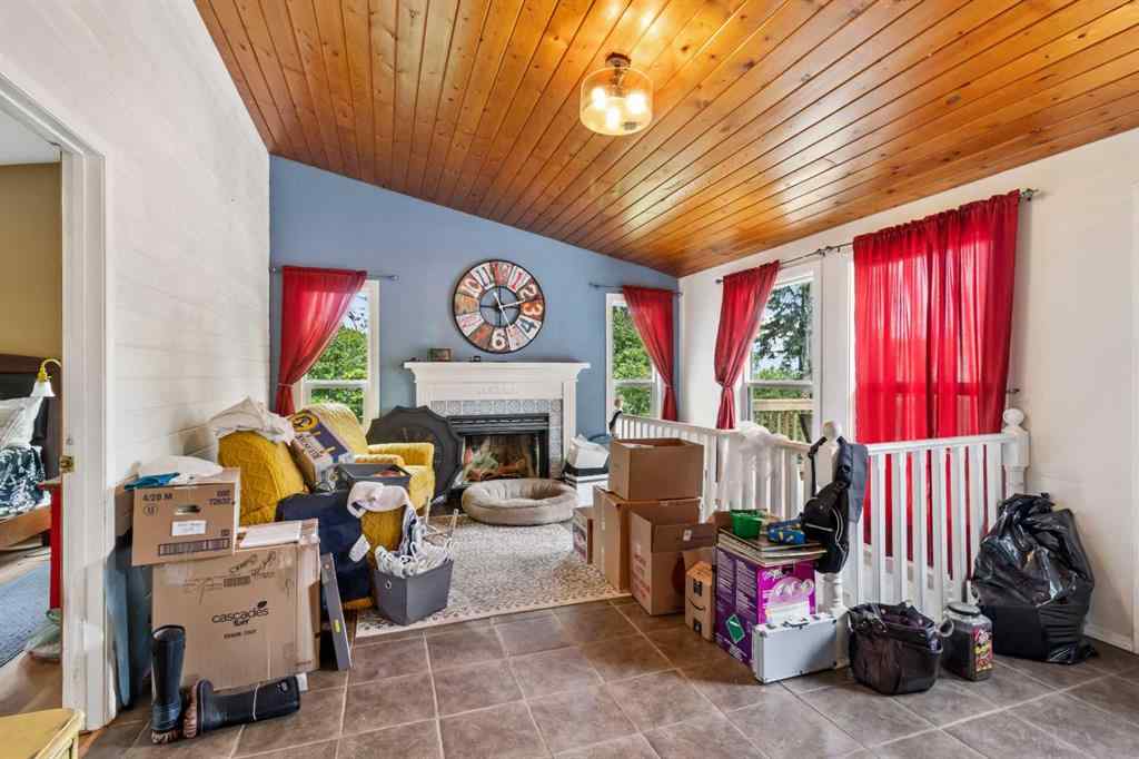 MLS® A2254218 - 35512 Range Road 274   in NONE Rural Red Deer County, Residential