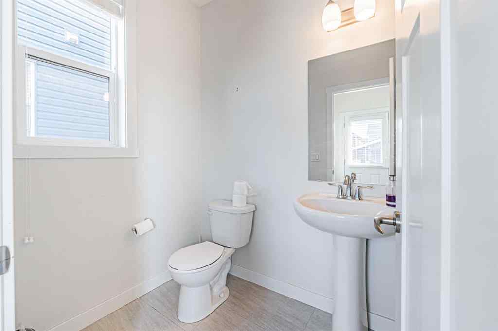 MLS® A2254221 - 329 south point Green SW in South Point Airdrie, Residential