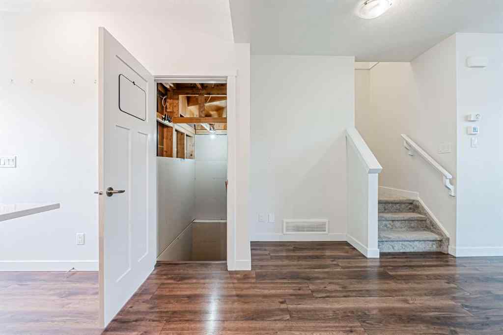 MLS® A2254221 - 329 south point Green SW in South Point Airdrie, Residential