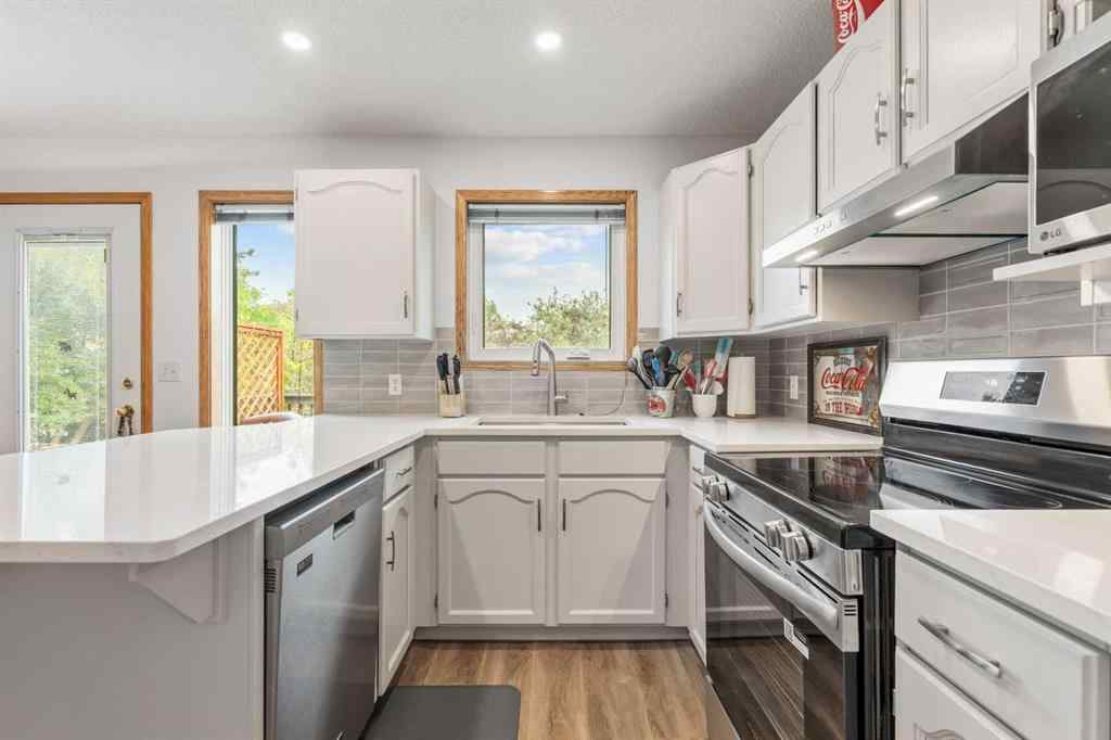 MLS® A2254223 - 39 Arbour Wood Close NW in Arbour Lake Calgary, Residential