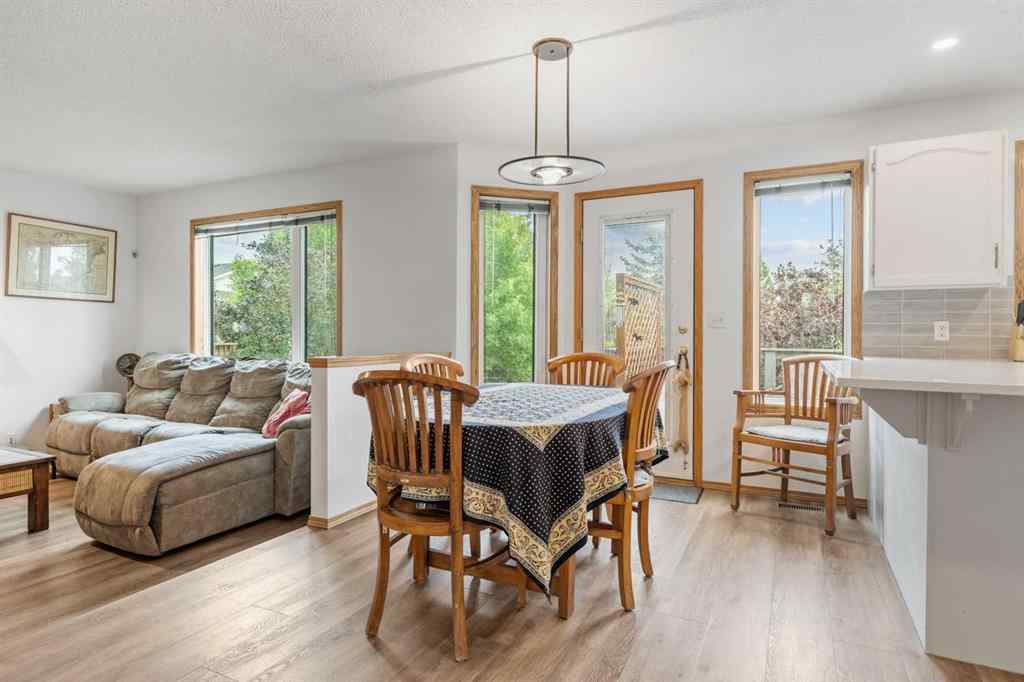 MLS® A2254223 - 39 Arbour Wood Close NW in Arbour Lake Calgary, Residential