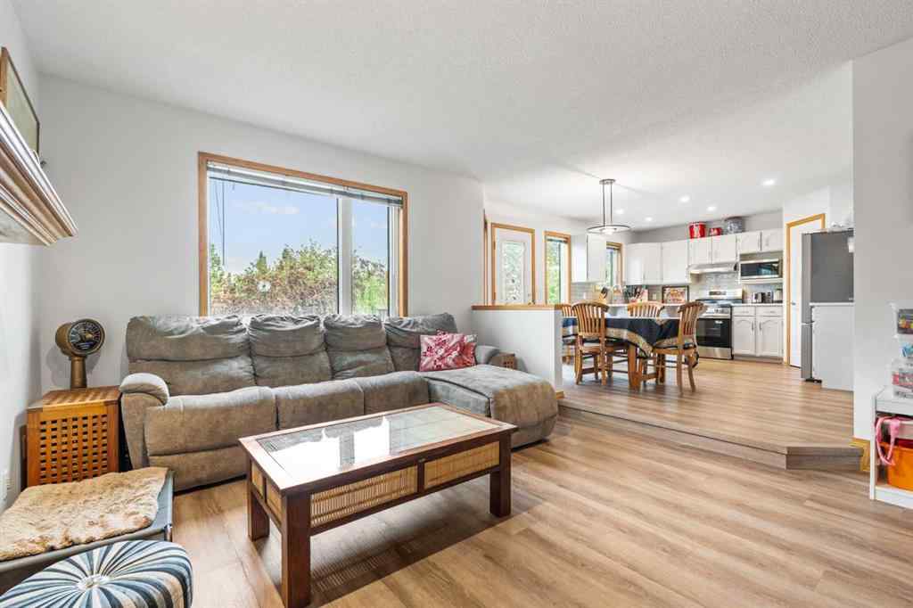MLS® A2254223 - 39 Arbour Wood Close NW in Arbour Lake Calgary, Residential