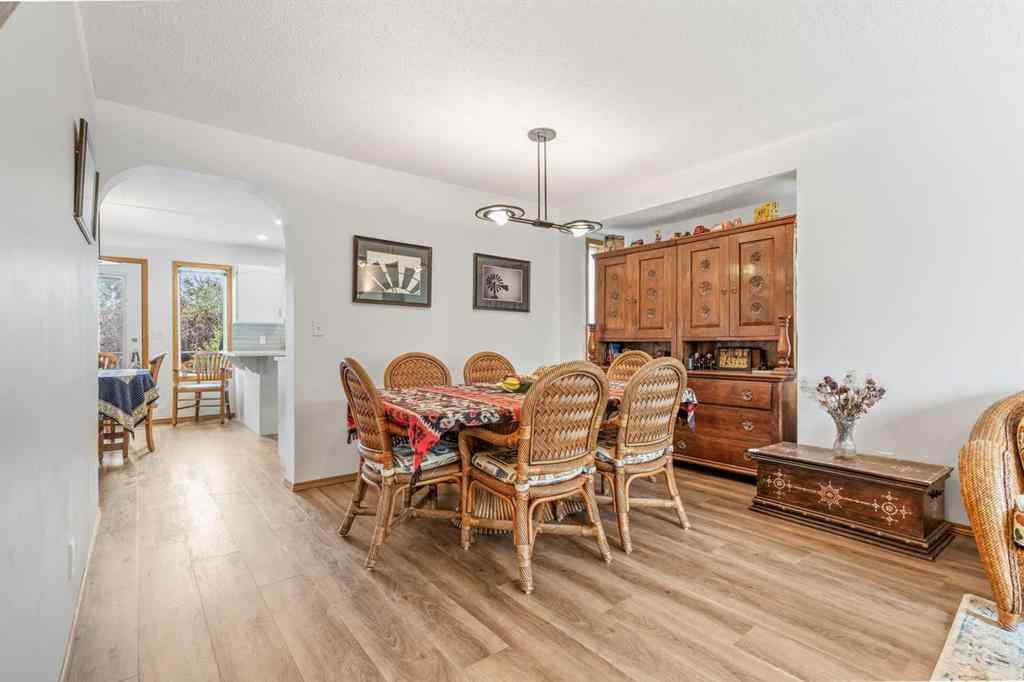 MLS® A2254223 - 39 Arbour Wood Close NW in Arbour Lake Calgary, Residential
