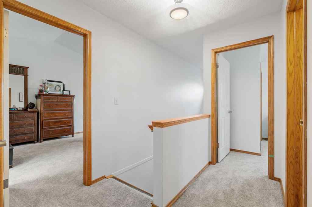 MLS® A2254223 - 39 Arbour Wood Close NW in Arbour Lake Calgary, Residential