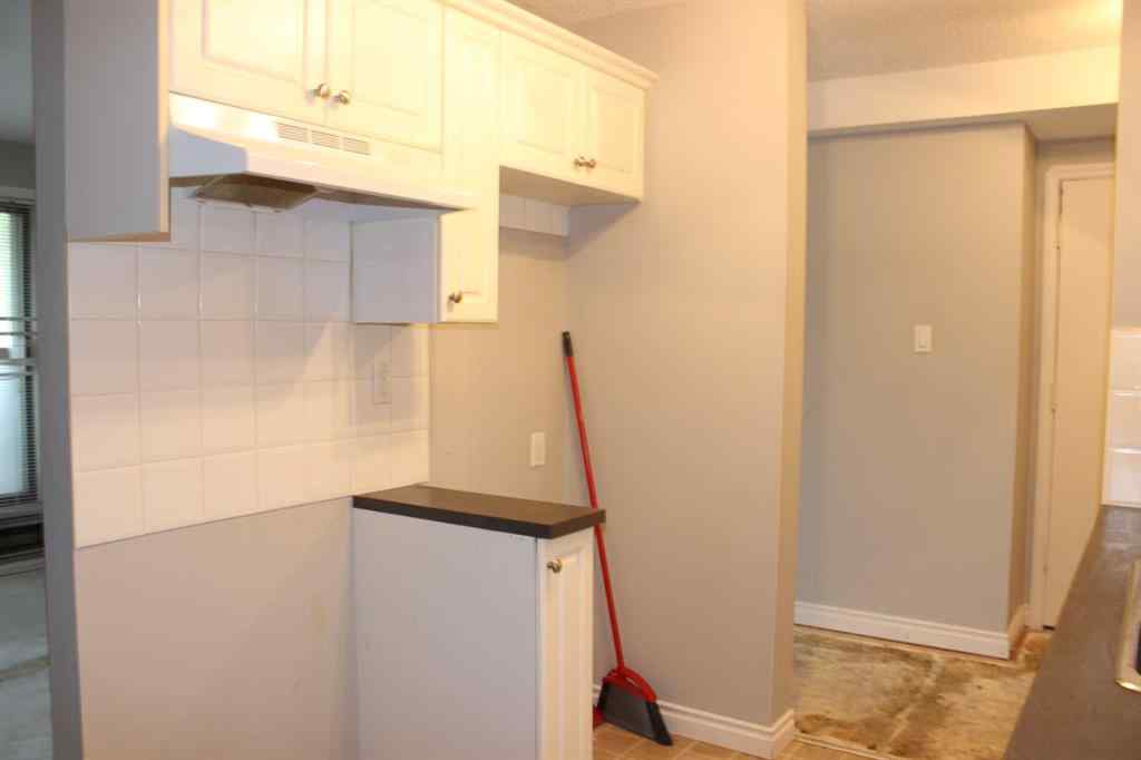 MLS® A2254225 - Unit #101 607 7 Avenue NE in Renfrew Calgary, Residential
