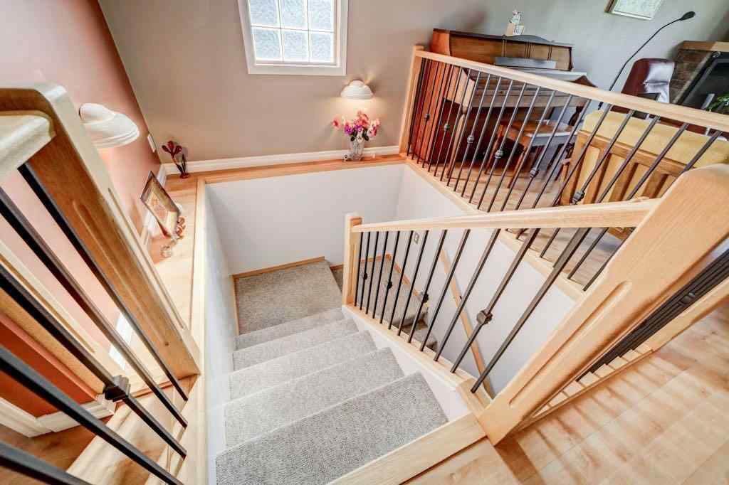 MLS® A2254227 - 1002 227 Street  in NONE Hillcrest, Residential