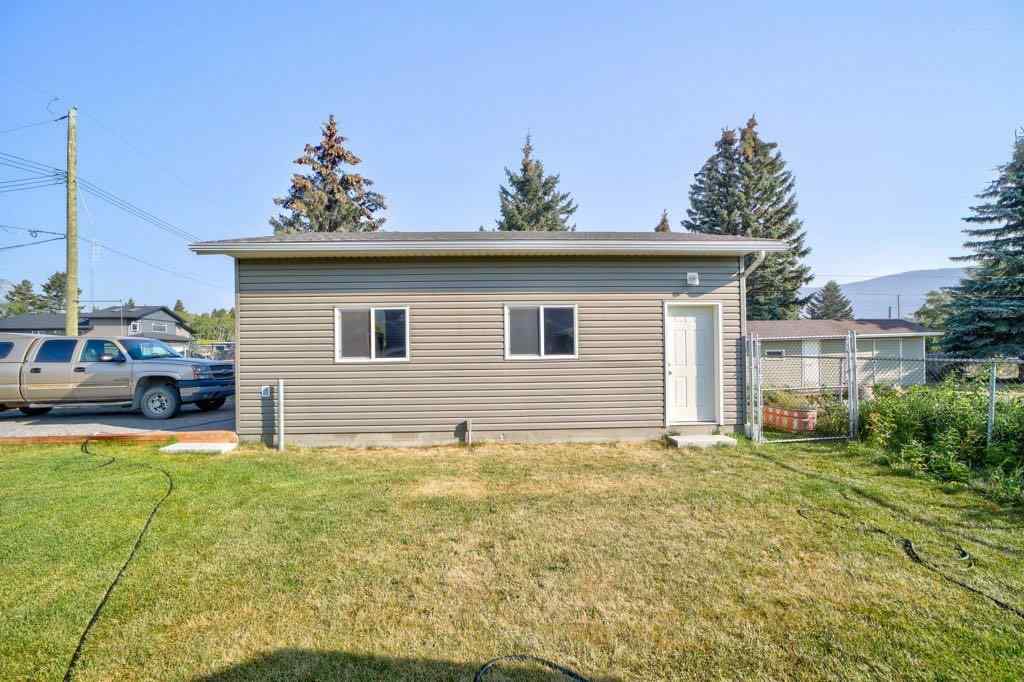 MLS® A2254227 - 1002 227 Street  in NONE Hillcrest, Residential