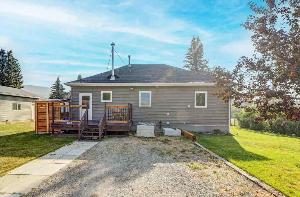 MLS® A2254227 - 1002 227 Street  in NONE Hillcrest, Residential
