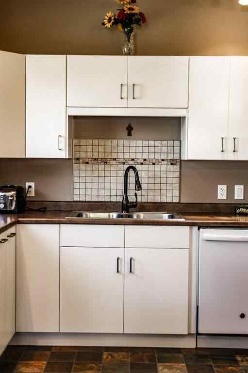 MLS® A2254227 - 1002 227 Street  in NONE Hillcrest, Residential