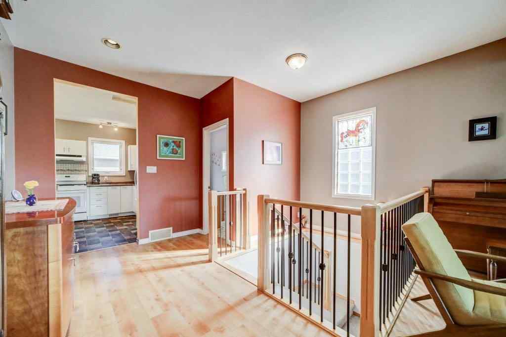 MLS® A2254227 - 1002 227 Street  in NONE Hillcrest, Residential
