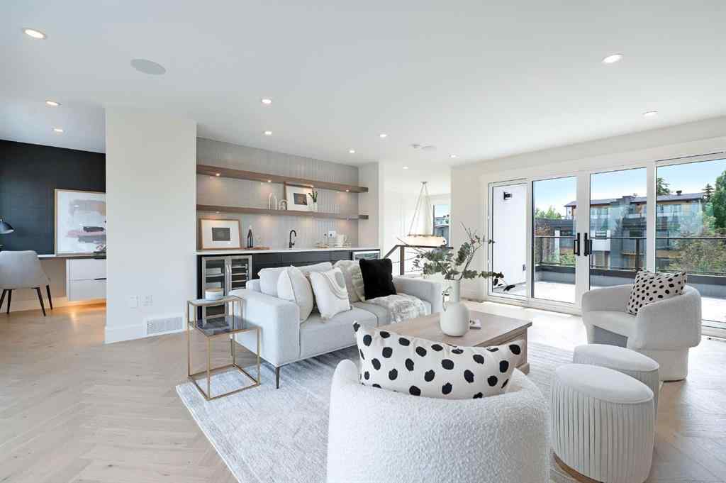 MLS® A2254229 - 2122 29 Avenue SW in Richmond Calgary, Residential