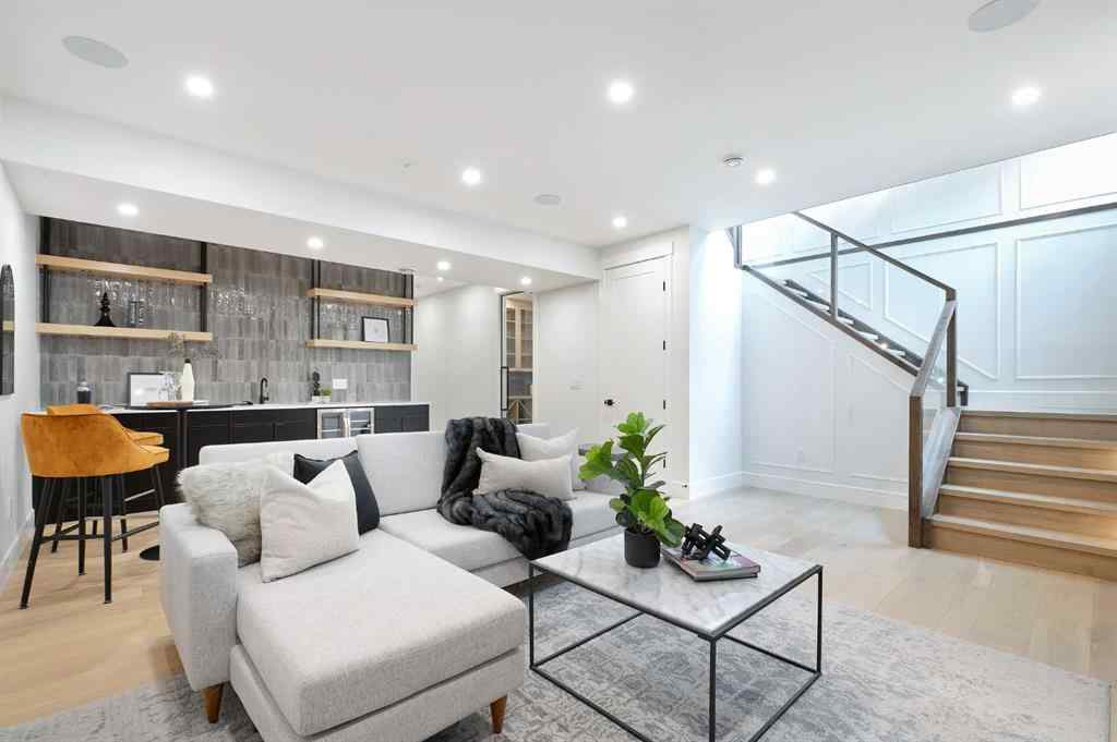 MLS® A2254229 - 2122 29 Avenue SW in Richmond Calgary, Residential